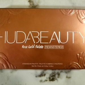 Huda Beauty Rose Gold Remastered Palette